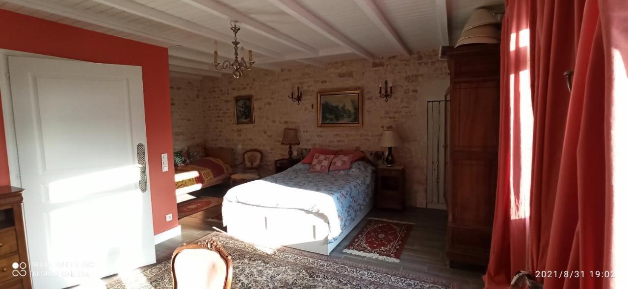 Chez Marek Et Urszula Bed & Breakfast Le Langon Exterior photo